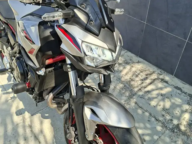 Kawasaki z650, Nicosia — Geri