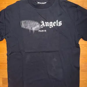 Palm angels paris sprayed logo t-shirt, Nicosia — Nicosia - Ag. Antonios