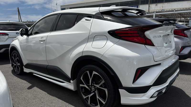2021 Toyota C-HR 1,8L 2021 Cyprus
