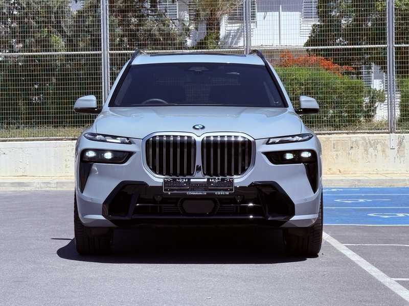 2025 BMW X7 3,0L 2025 Cyprus