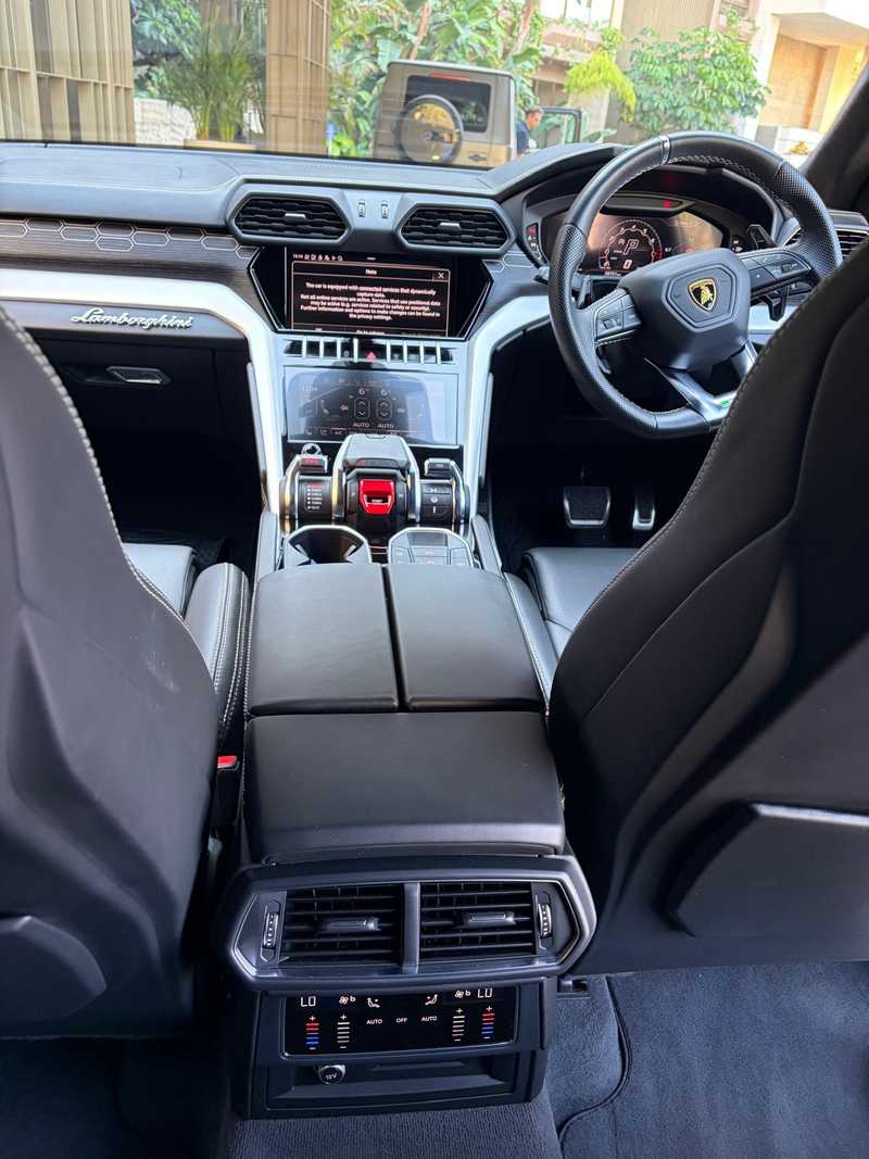 2022 Lamborghini Urus 4,0L 2022 Cyprus