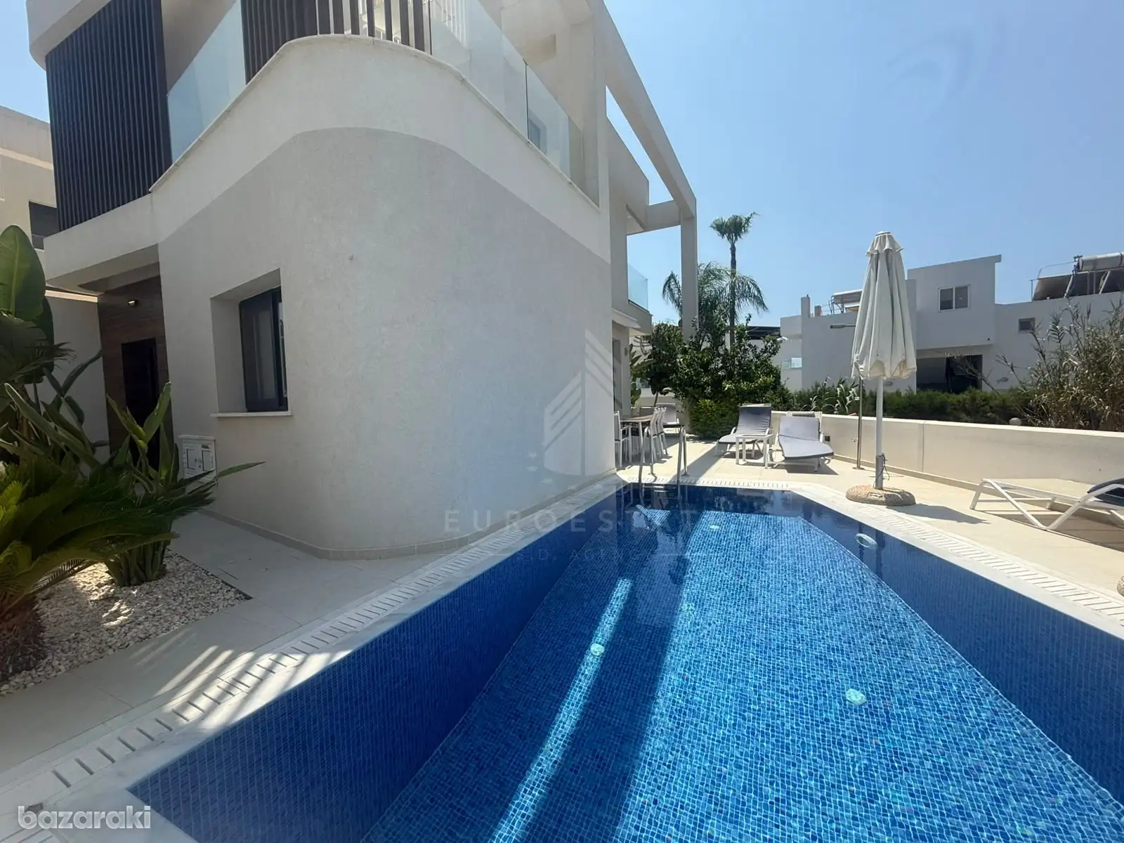 House, 3 bedrooms — 10