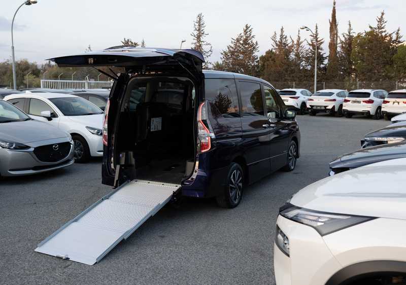 Nissan Serena 2,0L 2022