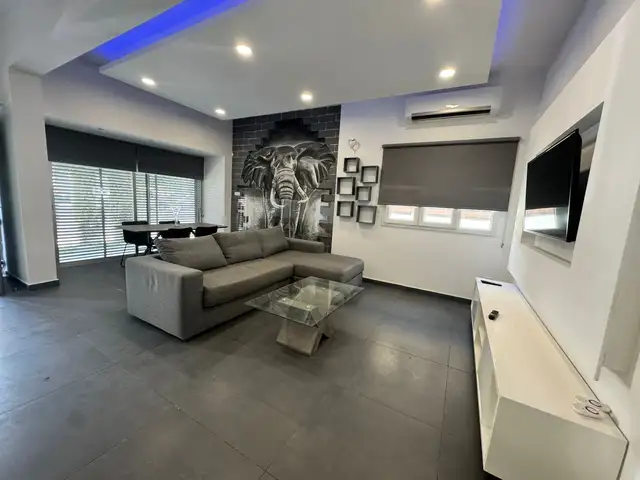 3-bedroom semi-detached to rent, Limassol — Limassol - Omonia
