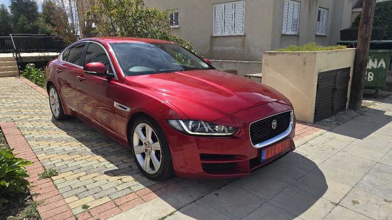 Jaguar XE 2,0L 2015
