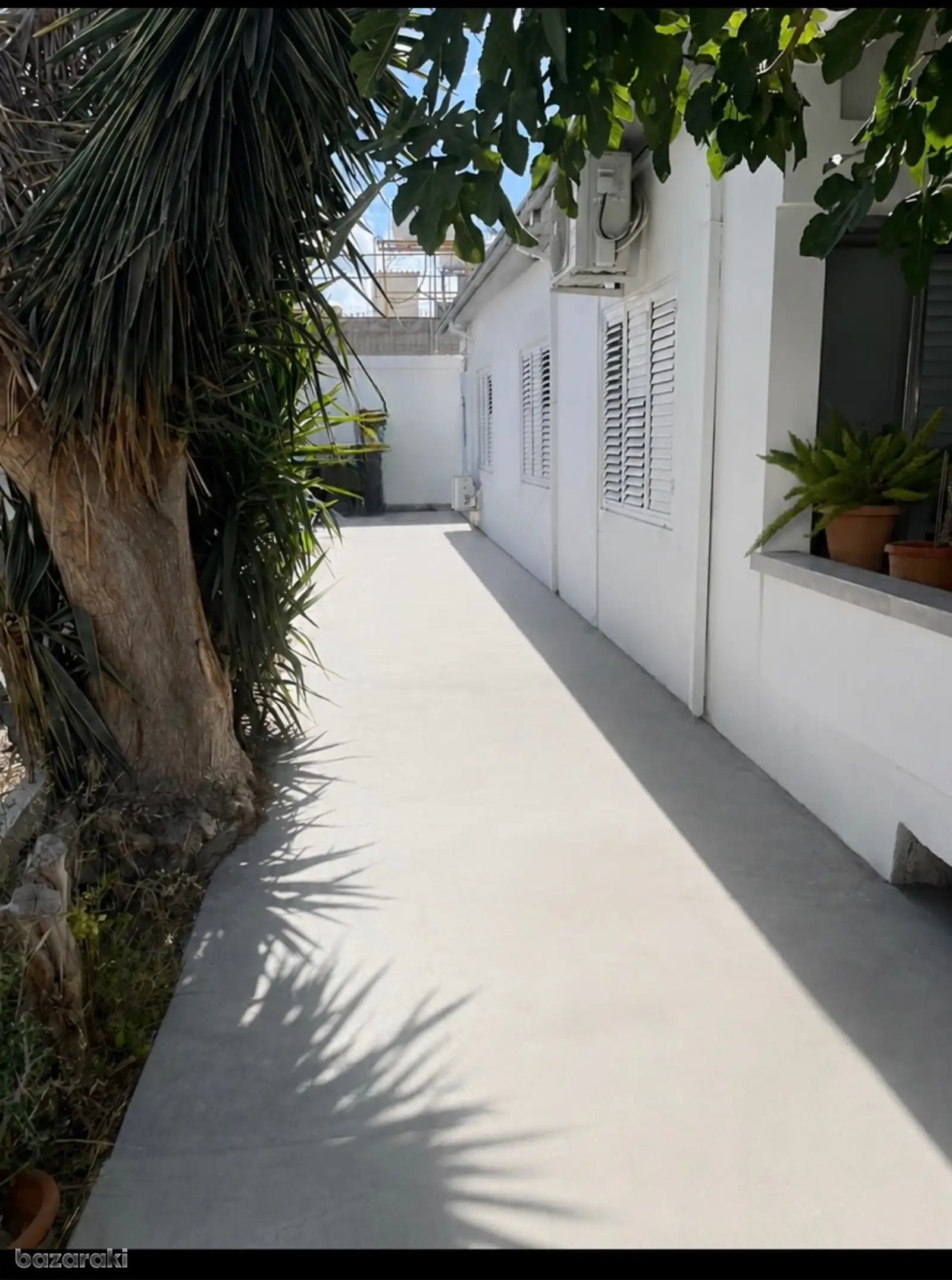House, 3 bedrooms — 3