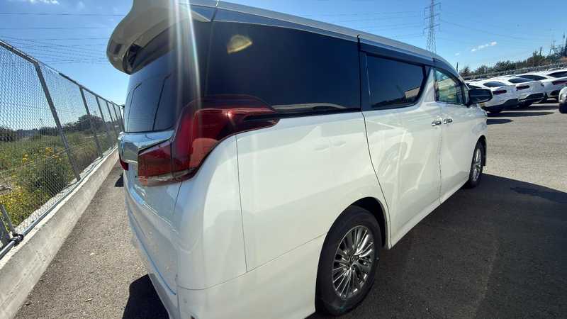 2021 Toyota Alphard 2,5L 2021 Cyprus