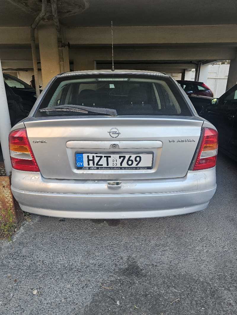 2003 Opel, Vauxhall Astra 1,4L 2003 Cyprus