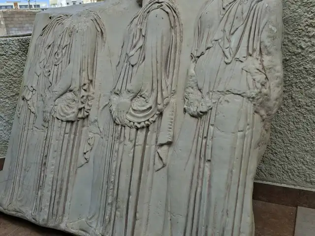 Γυψινο γλυπτο, Limassol — Limassol - Mesa Geitonia