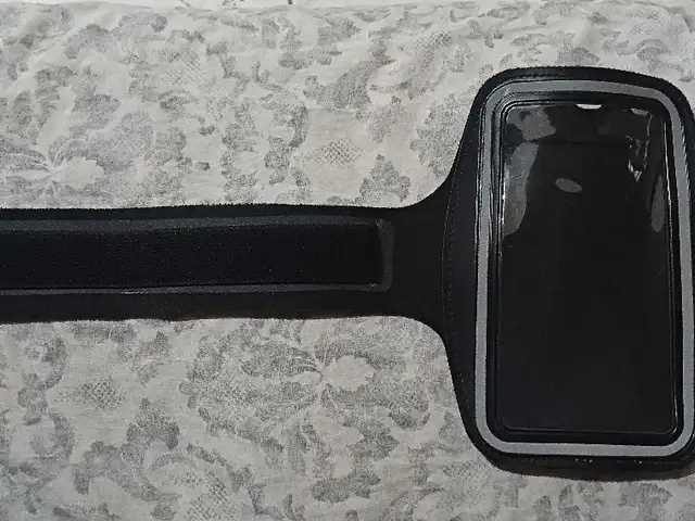Running Armband/Phone Sports Armband, Limassol — Limassol Marina