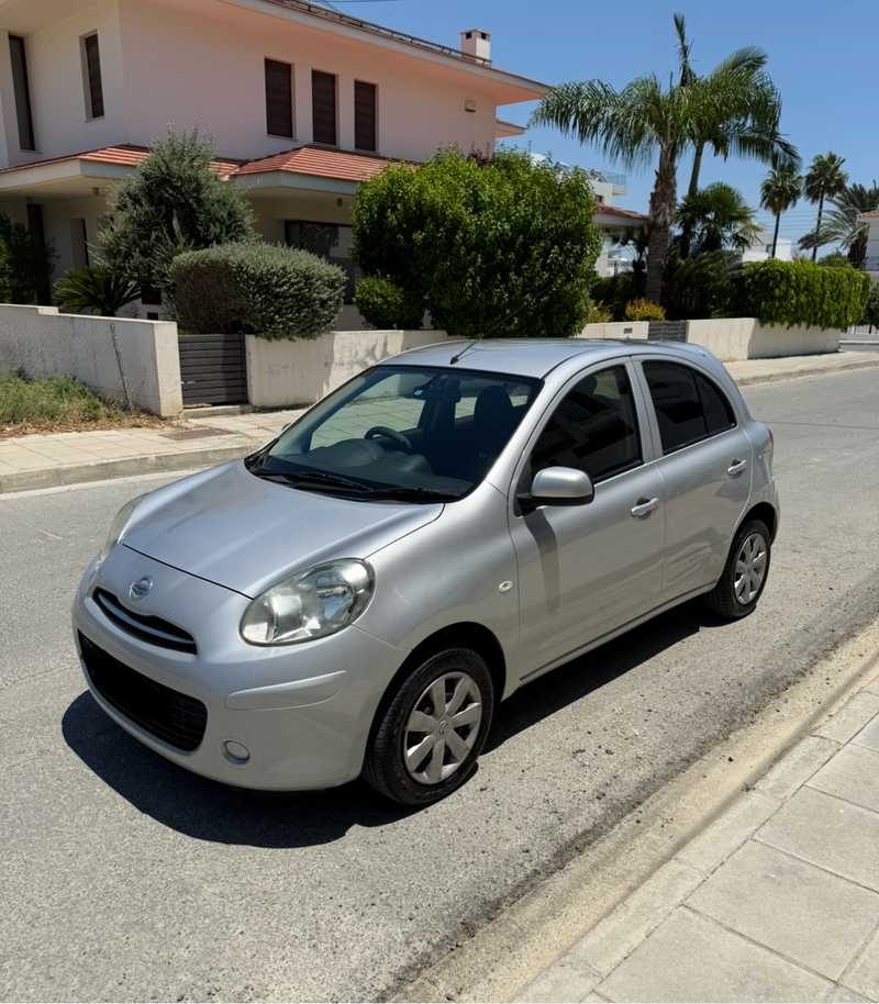 Nissan March 1,2L 2011