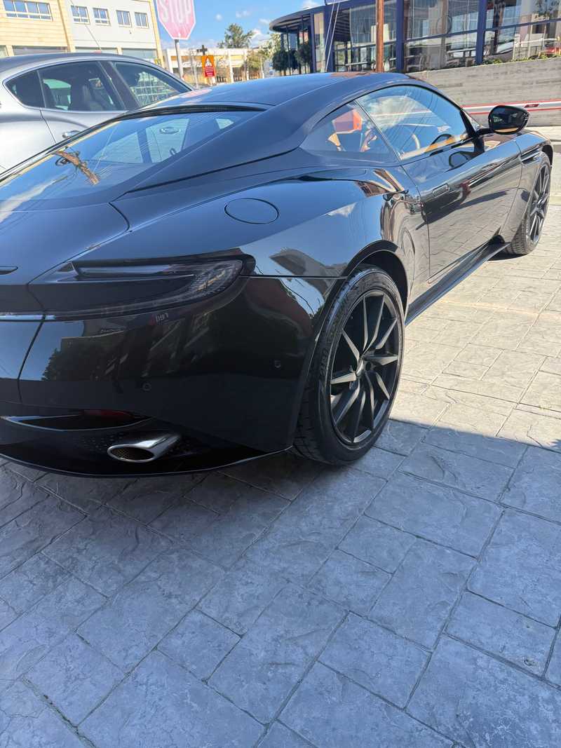 2022 Aston Martin DB11 4,0L 2022 Cyprus