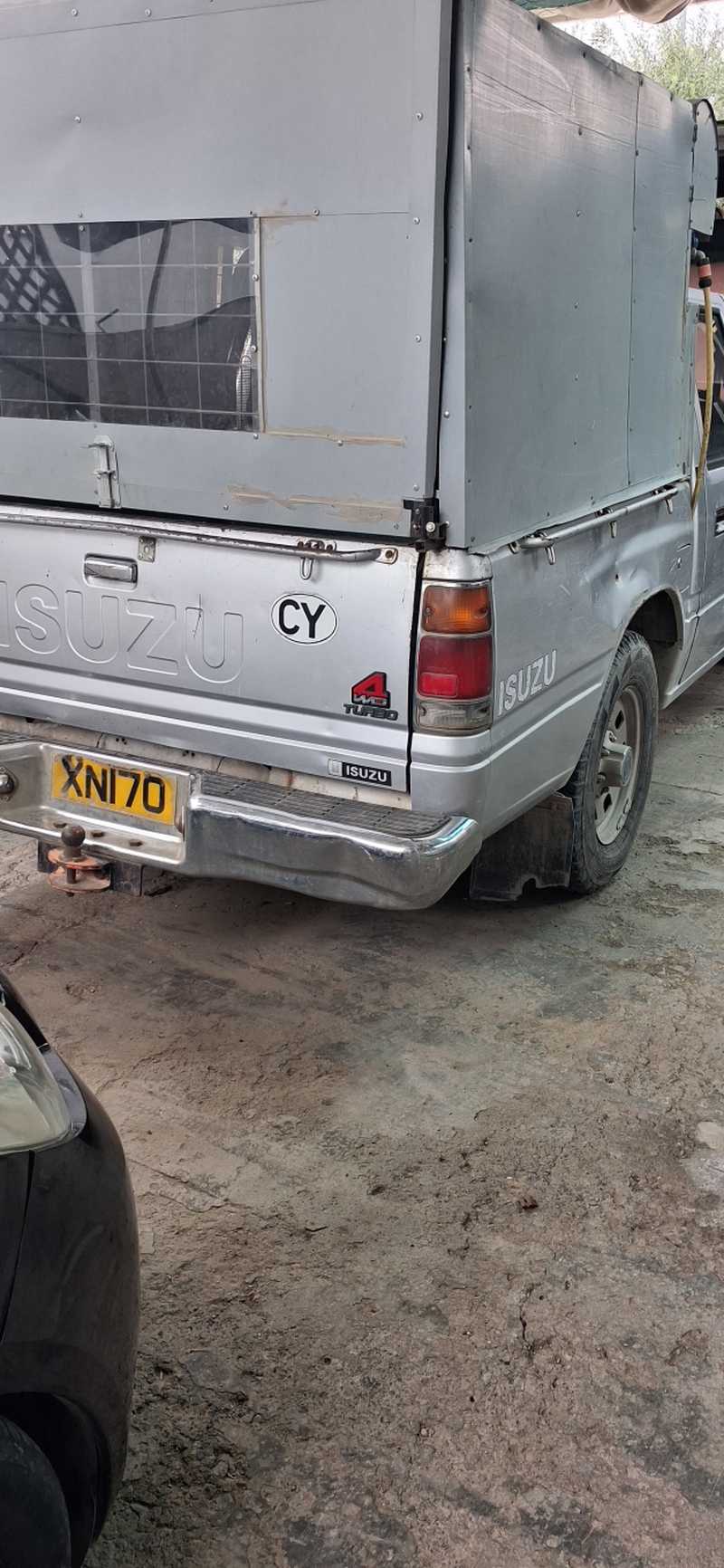 Isuzu Pick-up 2,5L 1989