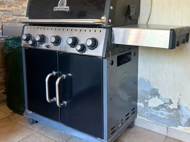 Broil king baron 590 gas bbq - 5 burners + side burner good condition, Επαρχία Λεμεσού — Άγιος Αθανάσιος