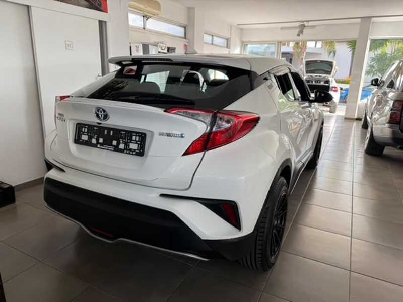 2017 Toyota C-HR 1,8L 2017 Cyprus