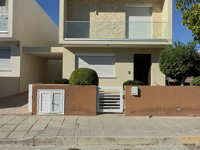 4-bedroom detached house to rent, Limassol — Agios Athanasios