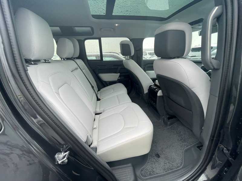 2025 Land Rover Defender 3,0L 2025 Cyprus