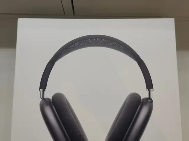 Airpod max apple with box and charger, Επαρχία Λεμεσού — Λεμεσός - Μέσα Γειτονιά