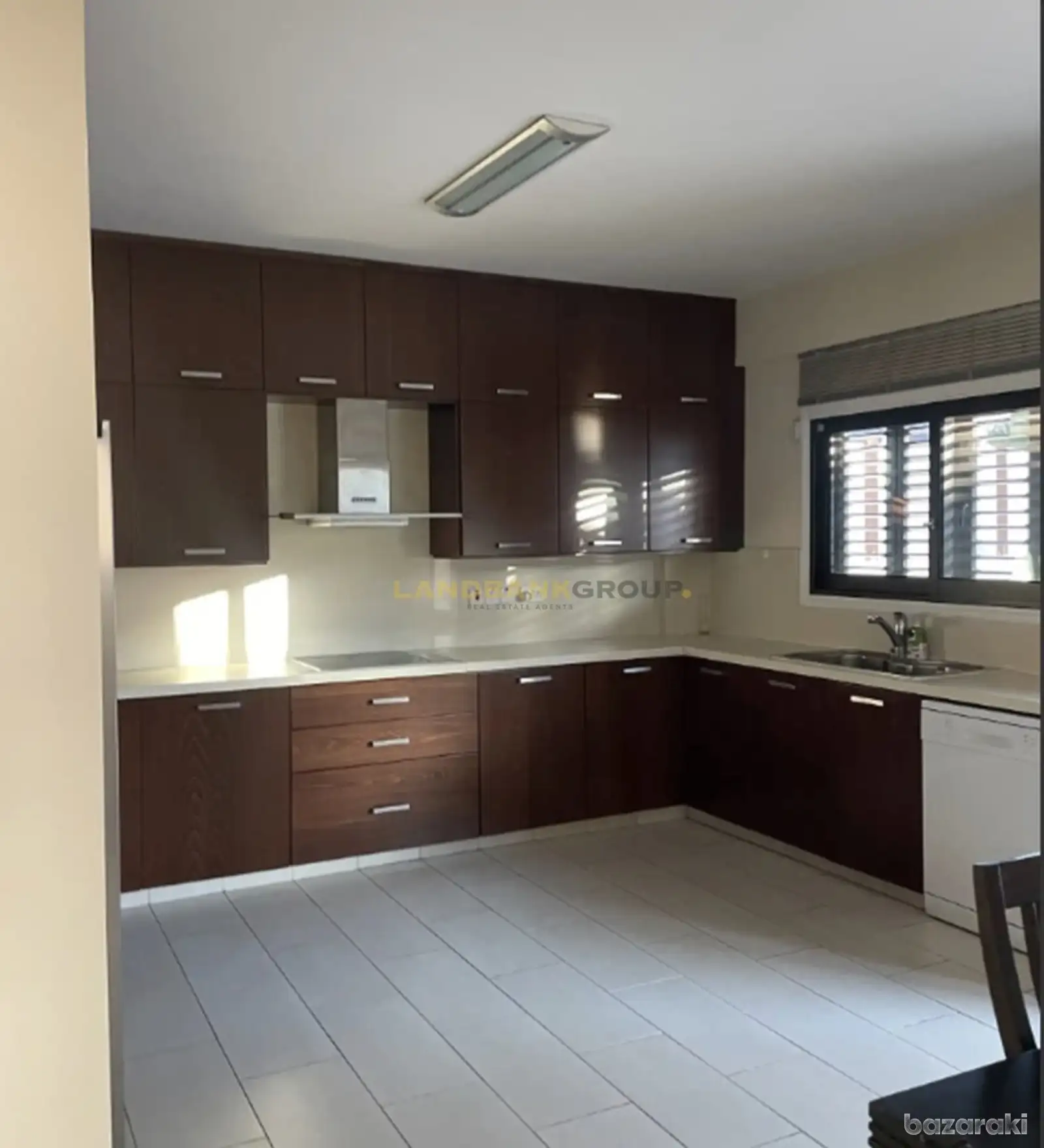 House, 4 bedrooms — 6