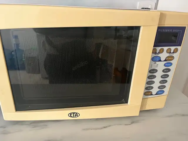 Microwave, Nicosia — Egkomi