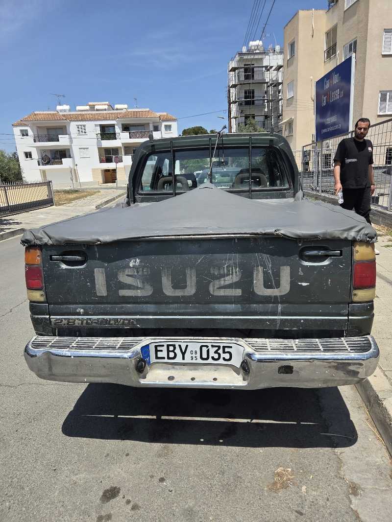 1995 Isuzu Pick-up 2,8L 1995 Cyprus