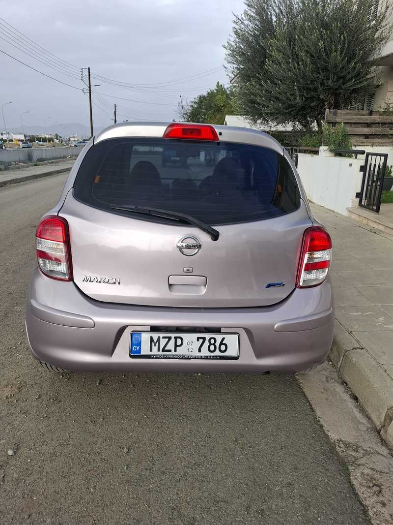 Nissan March 1,2L 2012