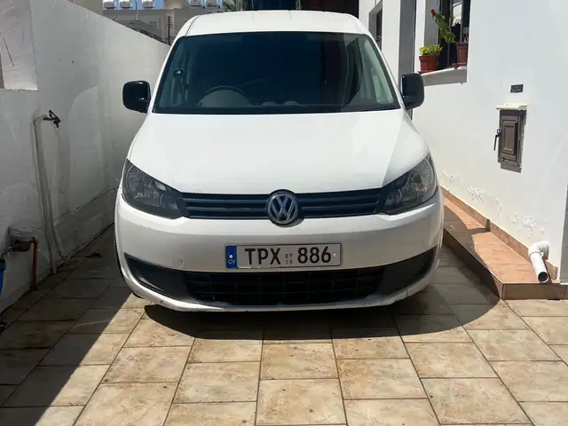Volkswagen Caddy 1,6L 2015, Larnaca — Aradippou - Agios Fanourios