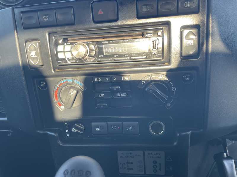 2014 Land Rover Defender 2,2L 2014 Cyprus