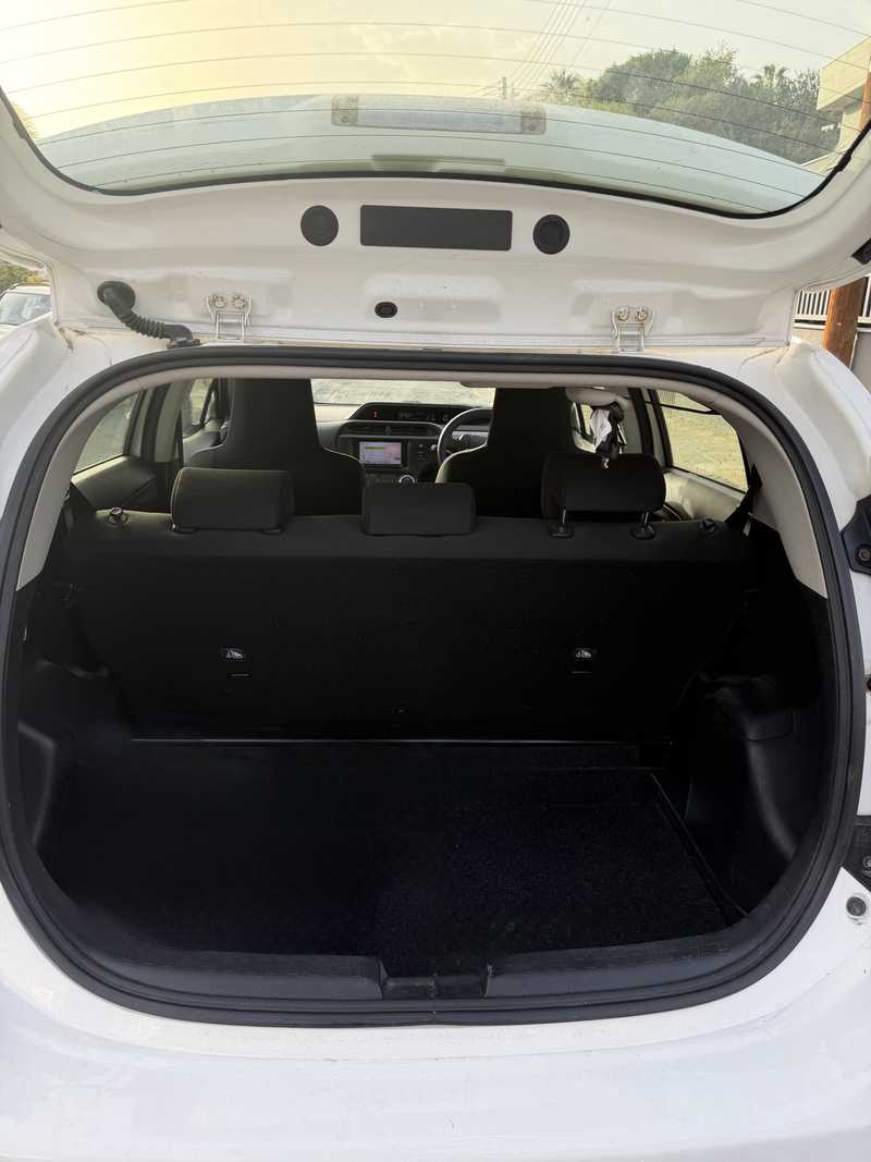 2015 Toyota Aqua 1,5L 2015 Cyprus