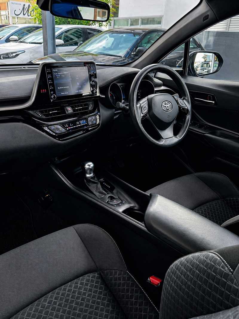 2021 Toyota C-HR 1,8L 2021 Cyprus