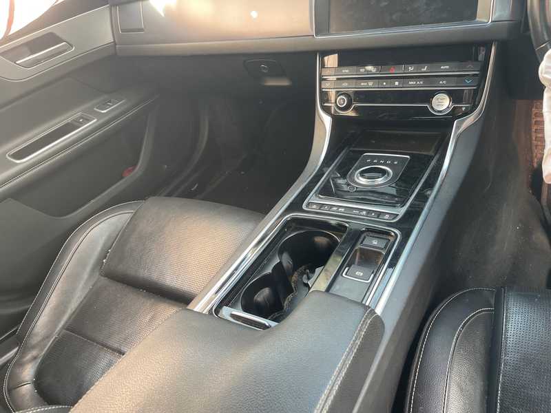 2019 Jaguar XF 2,0L 2019 Cyprus