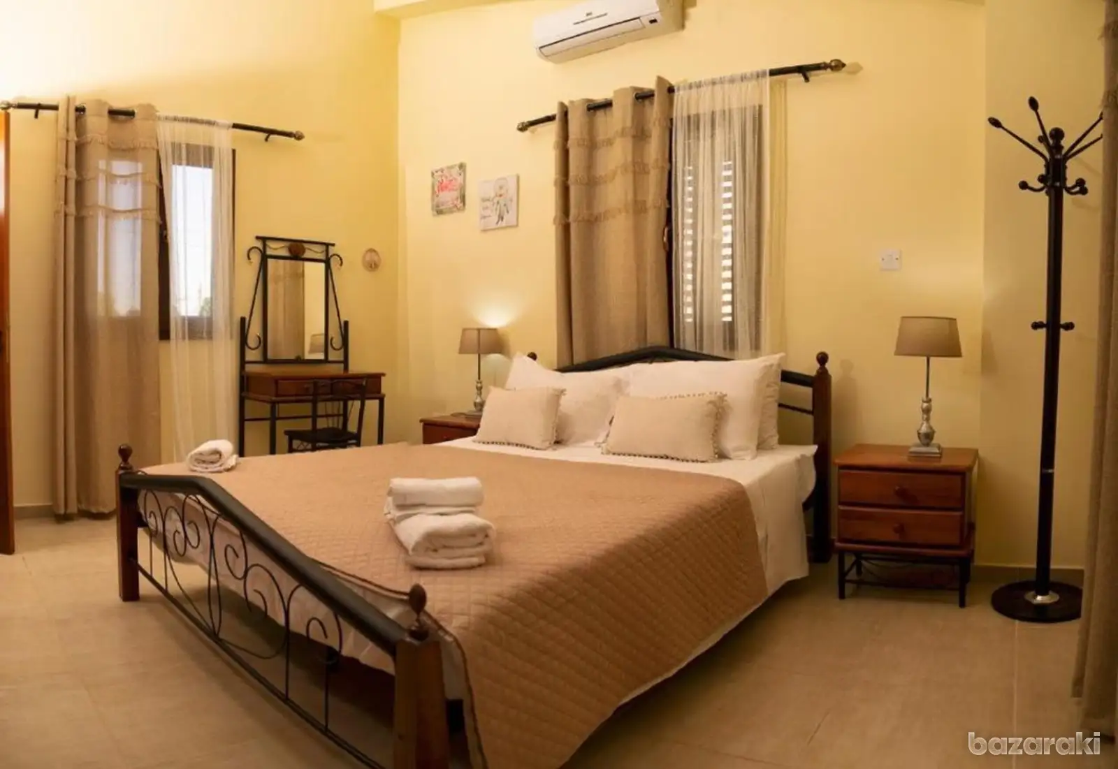 House, 3 bedrooms — 7