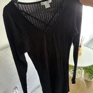 Black long sleeved mini dress, Επαρχία Λευκωσίας — Αγλαντζιά