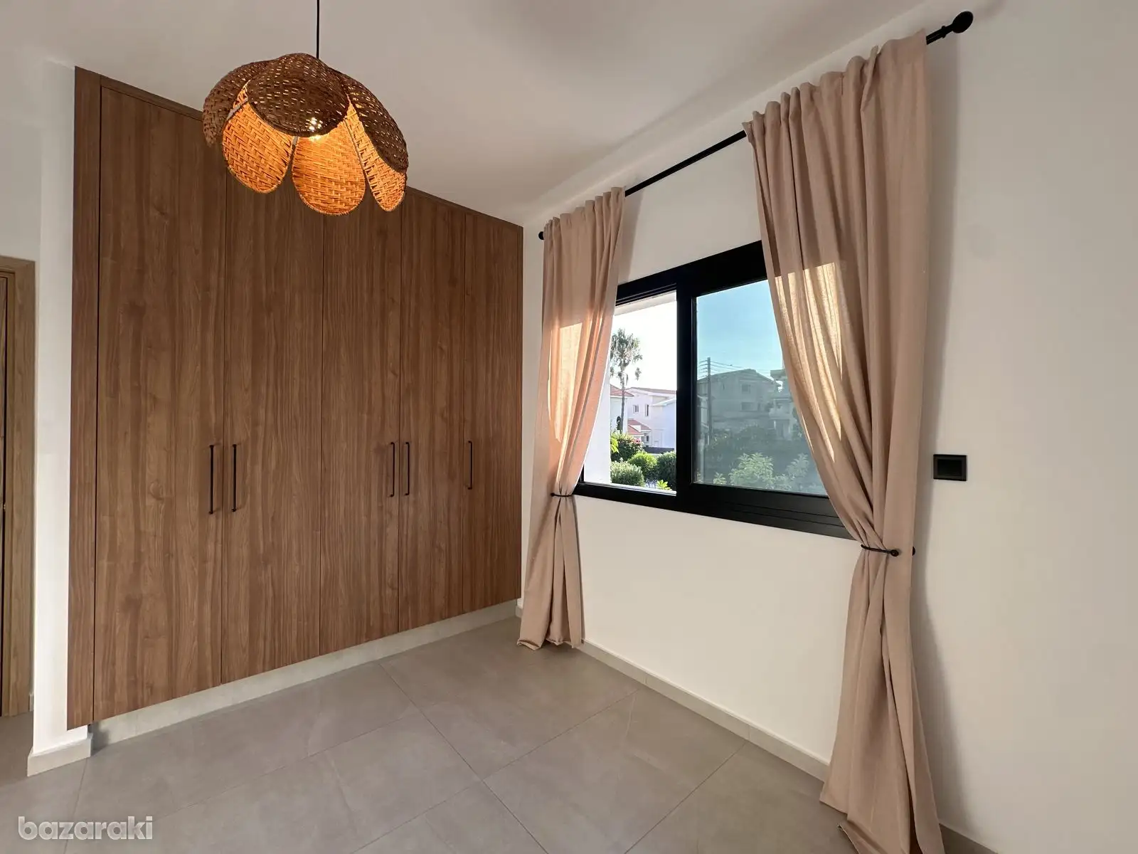 House, 4 bedrooms — 13