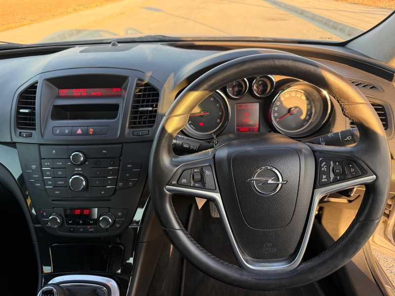 2010 Opel, Vauxhall Insignia 1,6L 2010 Cyprus