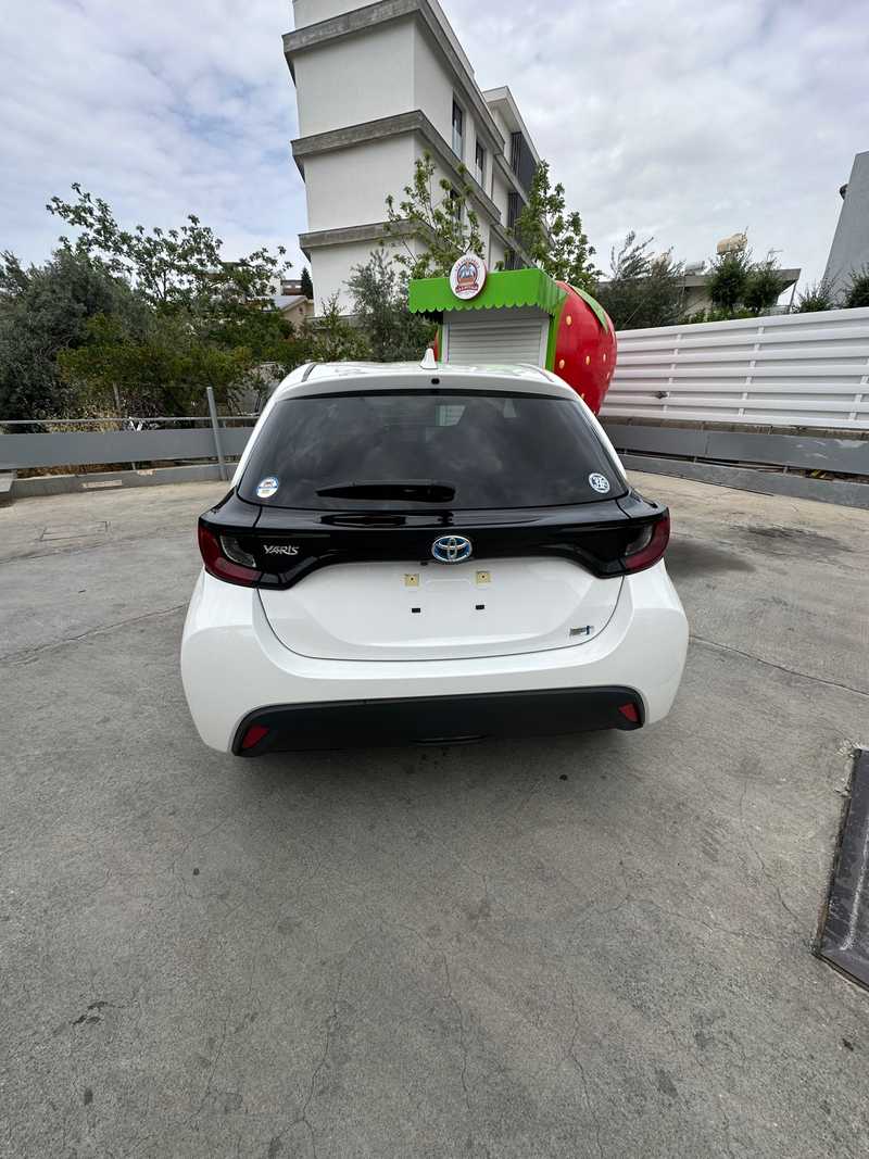 2022 Toyota Yaris 0,4L 2022 Cyprus