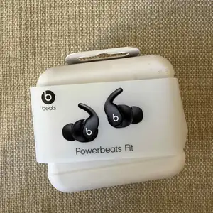Powerbeats fit brand new -, Επαρχία Λευκωσίας — Λευκωσία - Τρυπιώτης