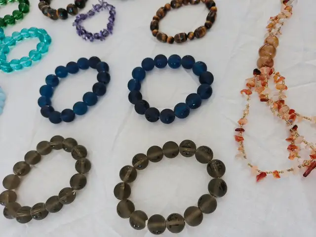 Burmese jadeite bracelet, ring and necklace, pickup in paphos, Επαρχία Πάφου — Τρεμιθούσα