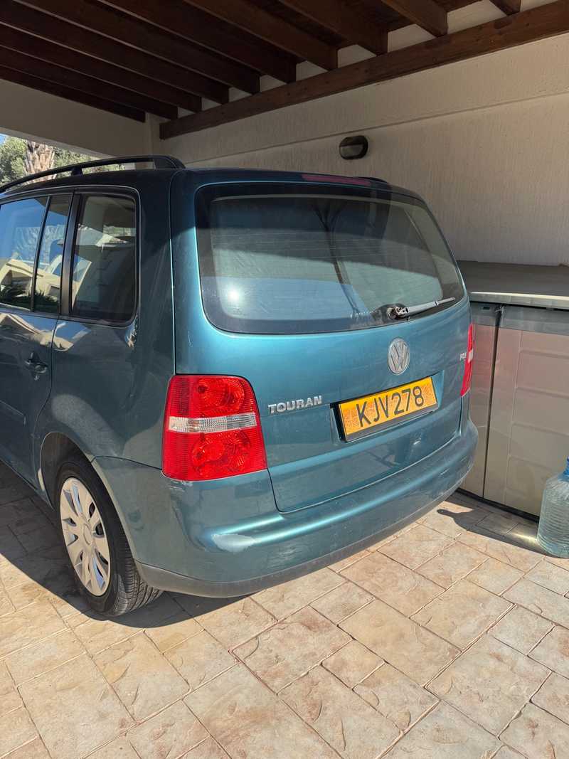 2004 Volkswagen Touran 1,6L 2004 Cyprus