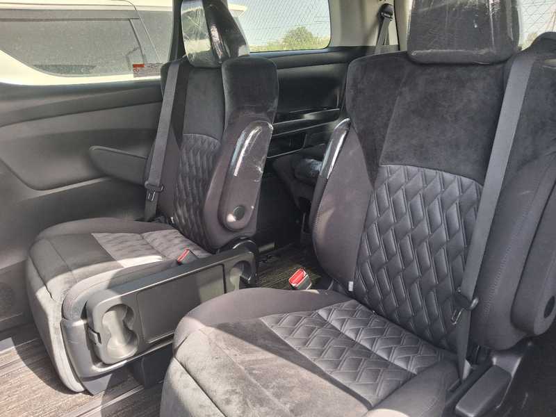 2021 Toyota Alphard 2,5L 2021 Cyprus