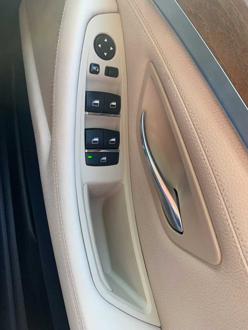 2012 BMW 5-Series 2,0L 2012 Cyprus