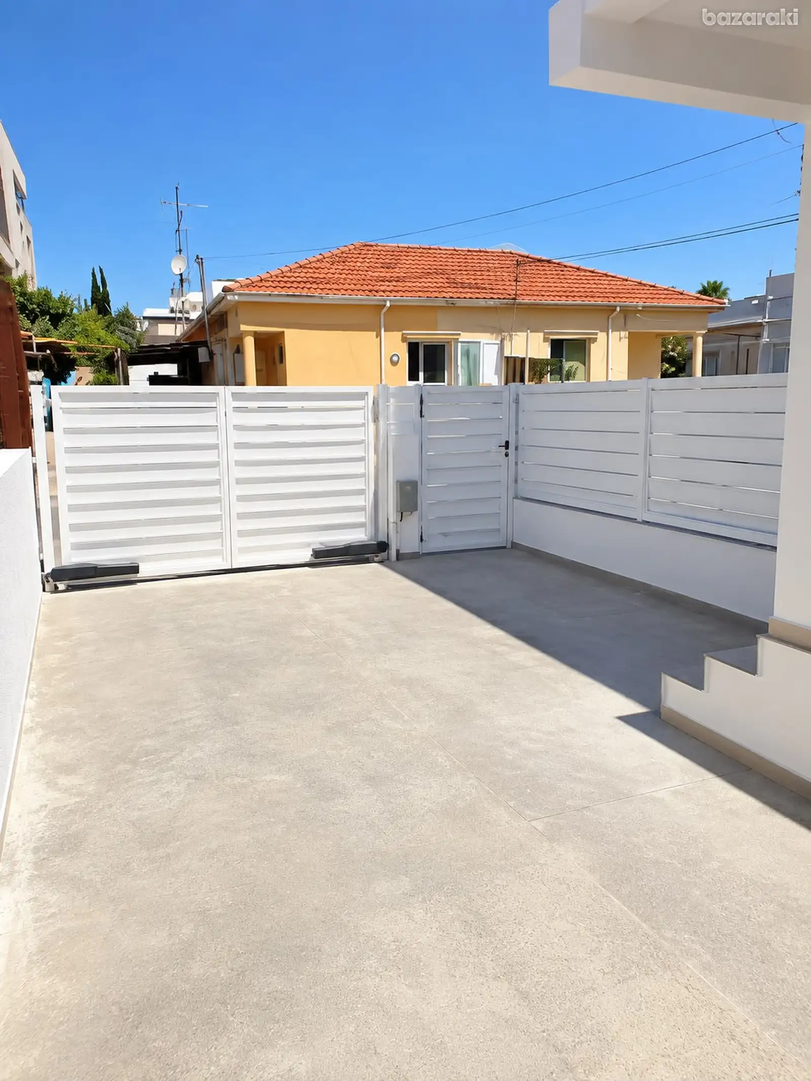 House, 3 bedrooms — 11