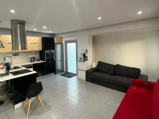2-bedroom apartment to rent, Larnaca — Larnaka - Finikoudes