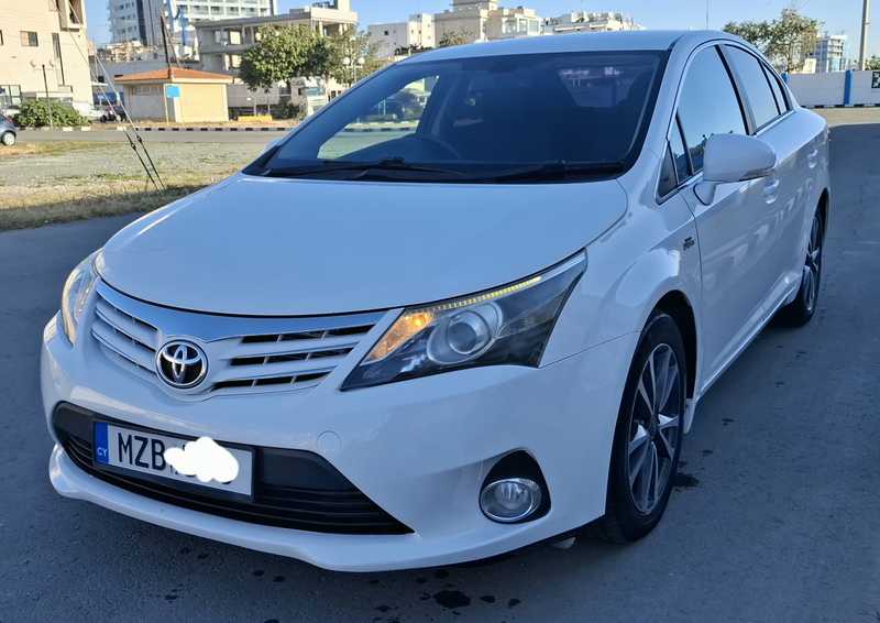 Toyota Avensis 2,2L 2012