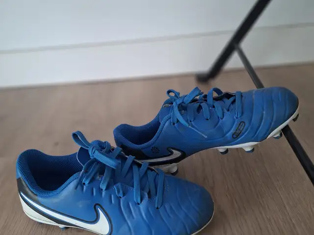 Football boots nike, Επαρχία Λευκωσίας — Άγιος Δομέτιος - Άγιος Πάυλος