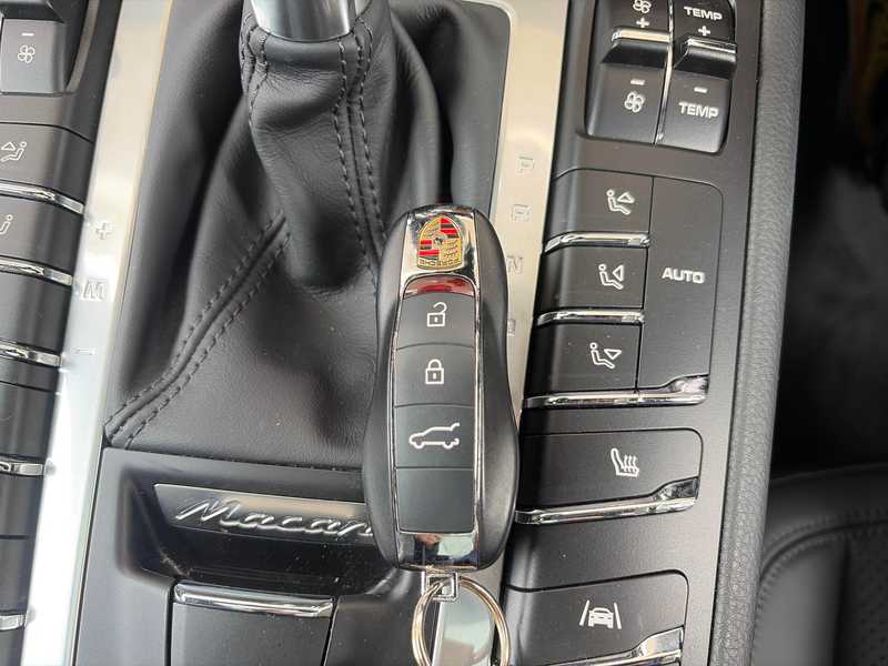 2021 Porsche Macan 3,0L 2021 Cyprus