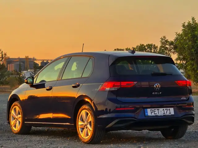 Volkswagen Golf 1,0L 2022, Larnaca — Larnaka - Finikoudes - 3