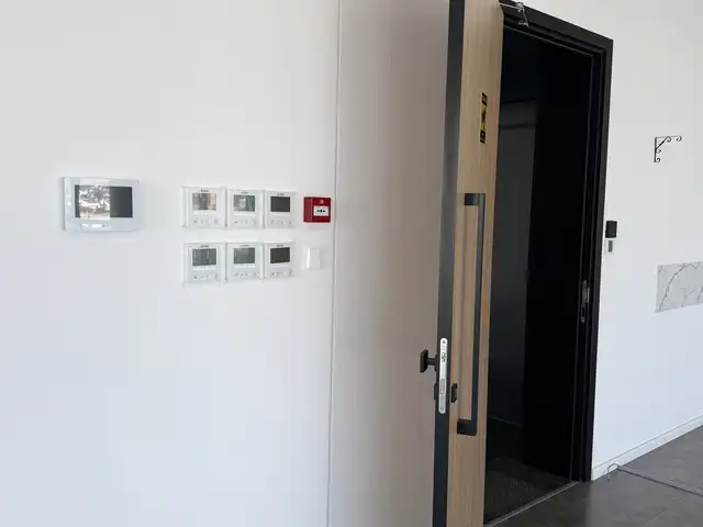 Brand new offices available, Επαρχία Λεμεσού — Κάτω Πολεμίδια - 10