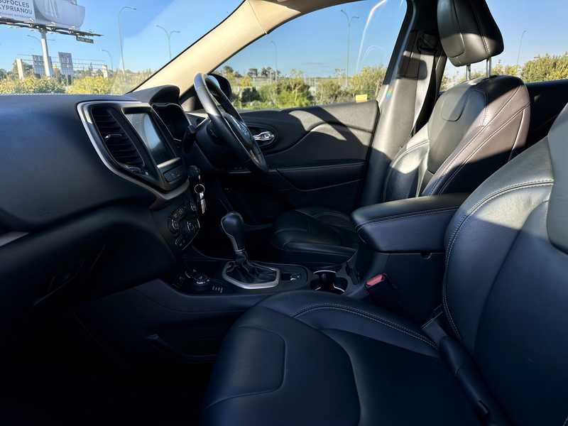 2016 Jeep Cherokee 2,2L 2016 Cyprus