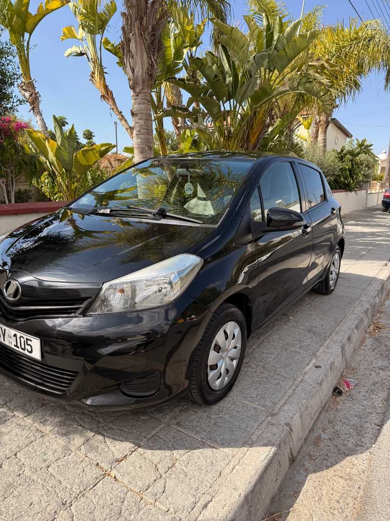 Toyota Vitz 1,5L 2014